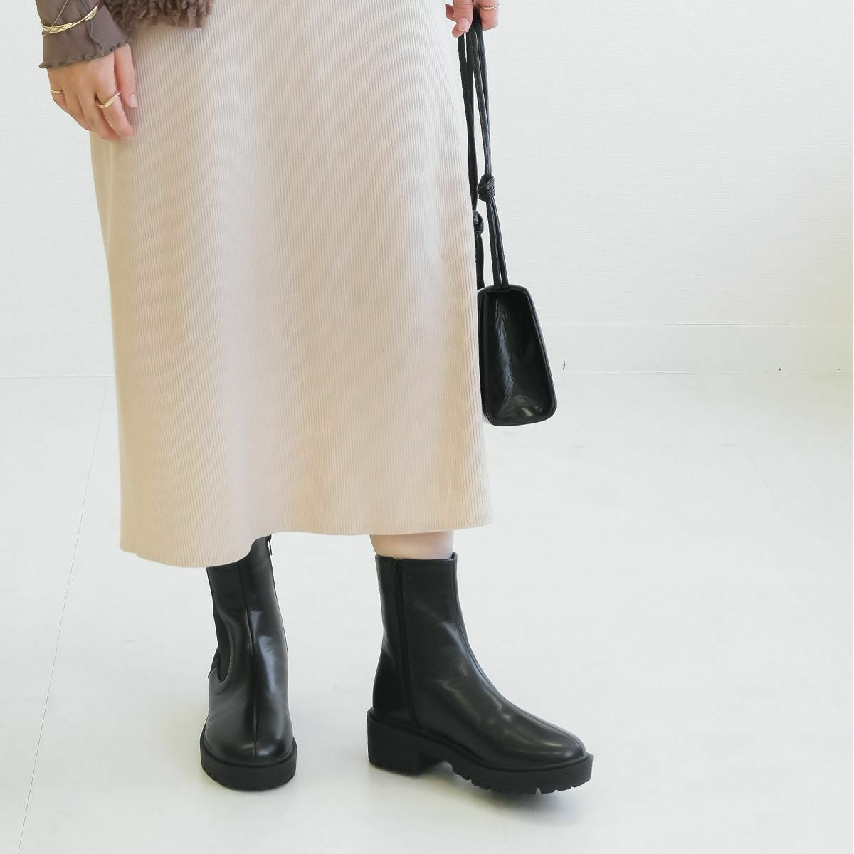 在庫限り！特別価格！】トラックソールサイドジップサイドゴアブーツ