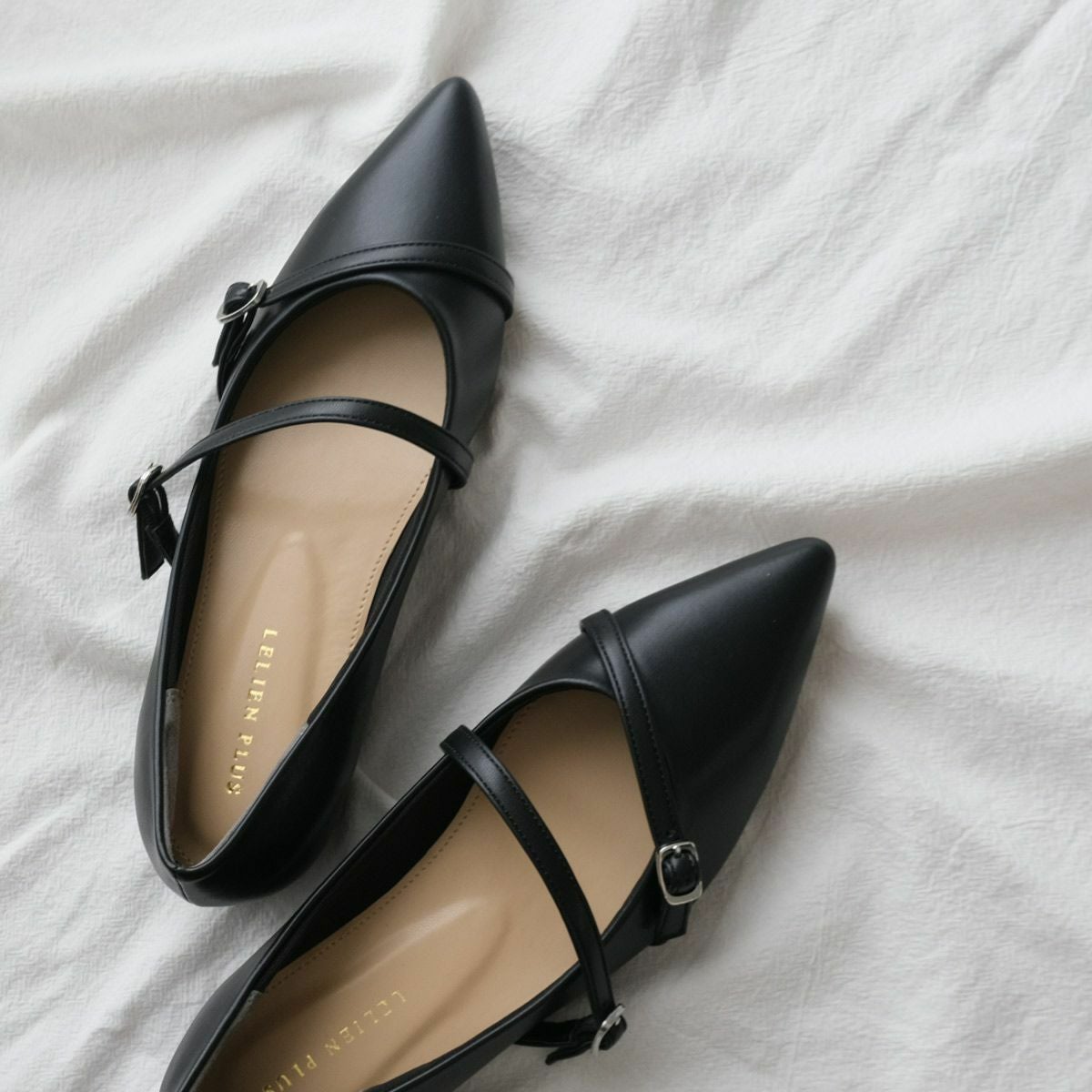 在庫限り！特別価格！】ポインテッドトゥメリージェーンフラット