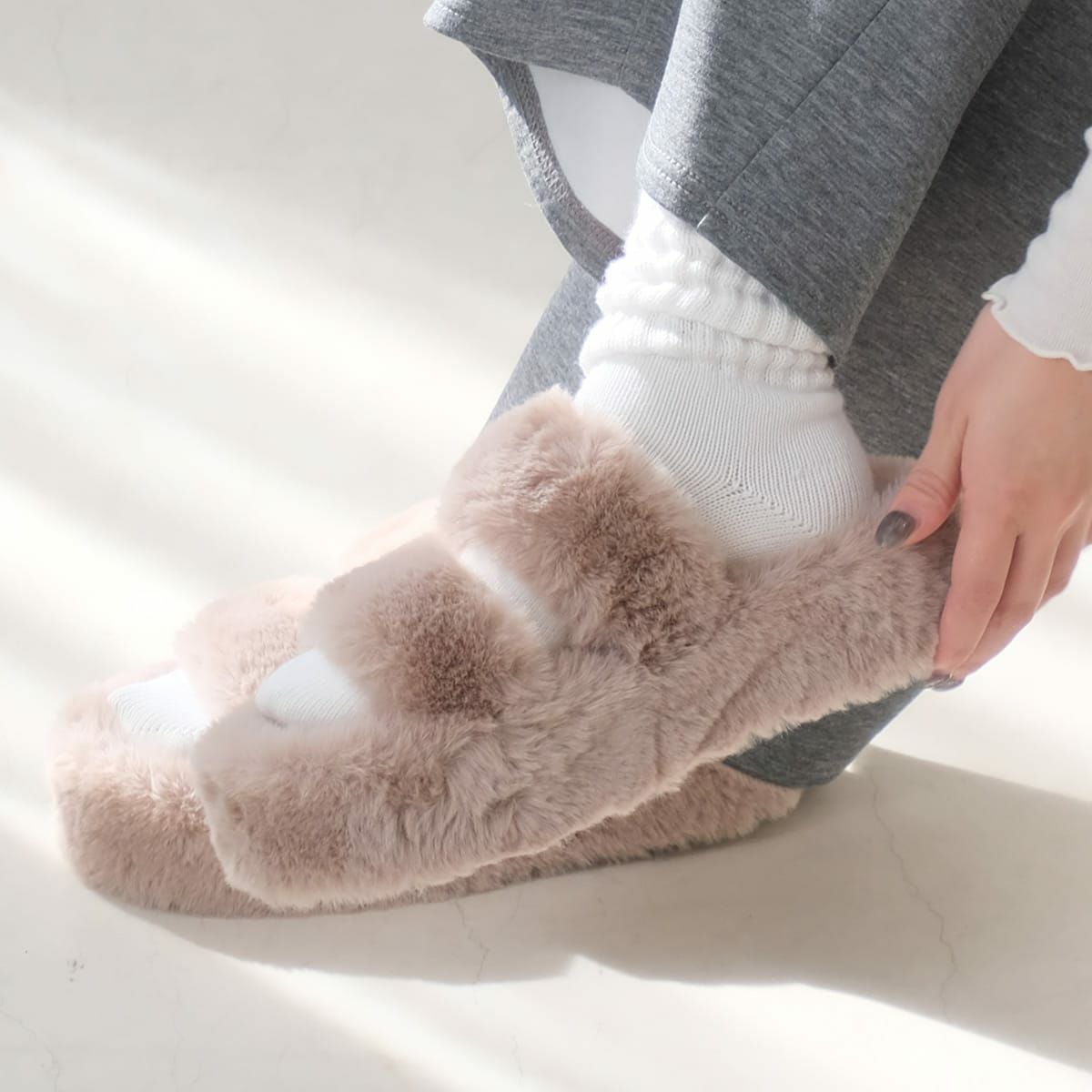ふわふわファーサンダル厚底 レディース | 《公式》レディースシューズ