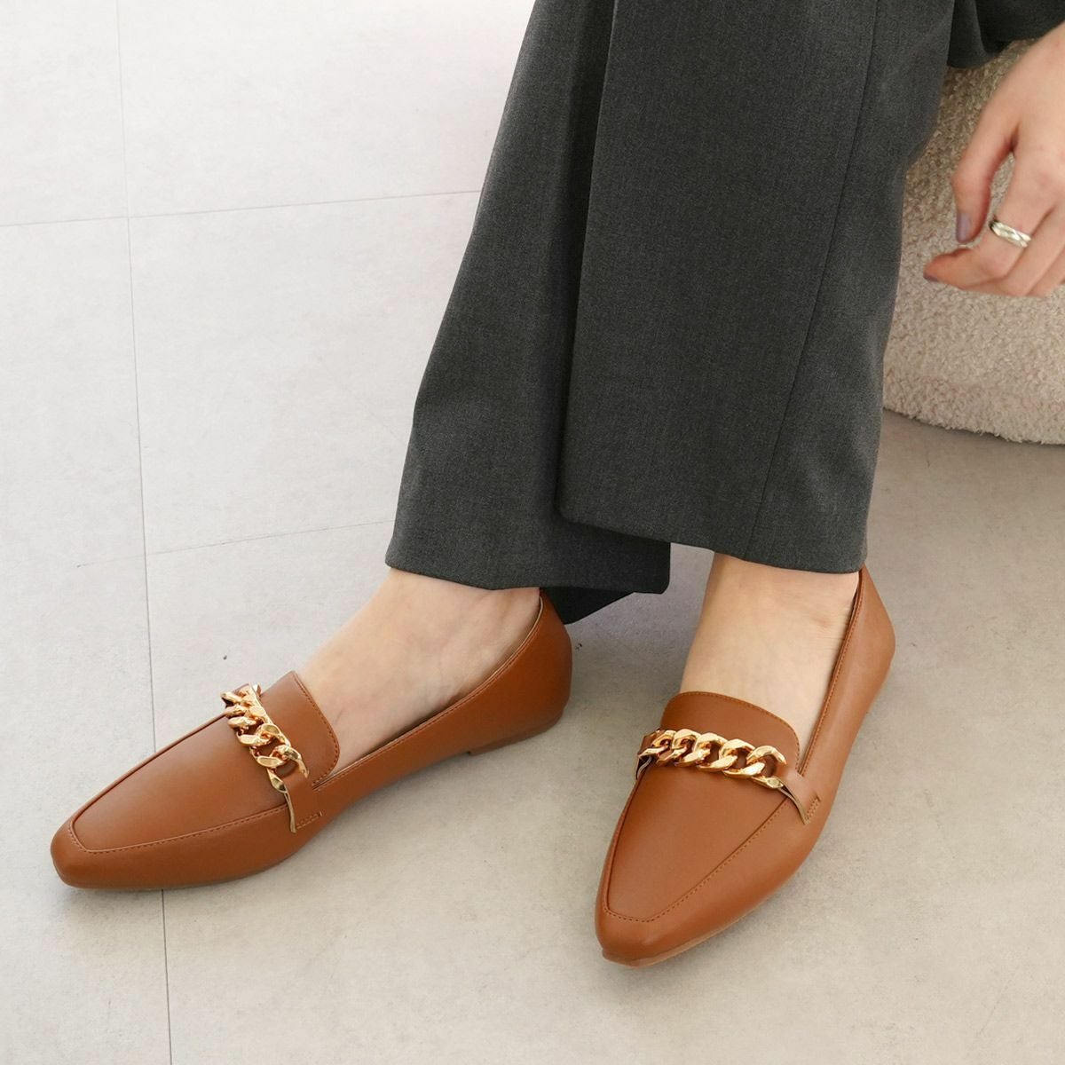 在庫限り！特別価格！】軽量ゴールドチェーンローファー靴 レディース