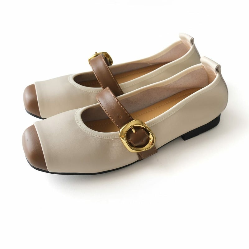 オフホワイト×コーヒー