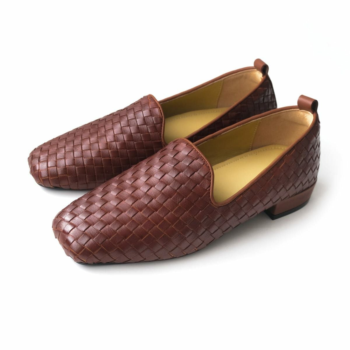 ライトブラウン